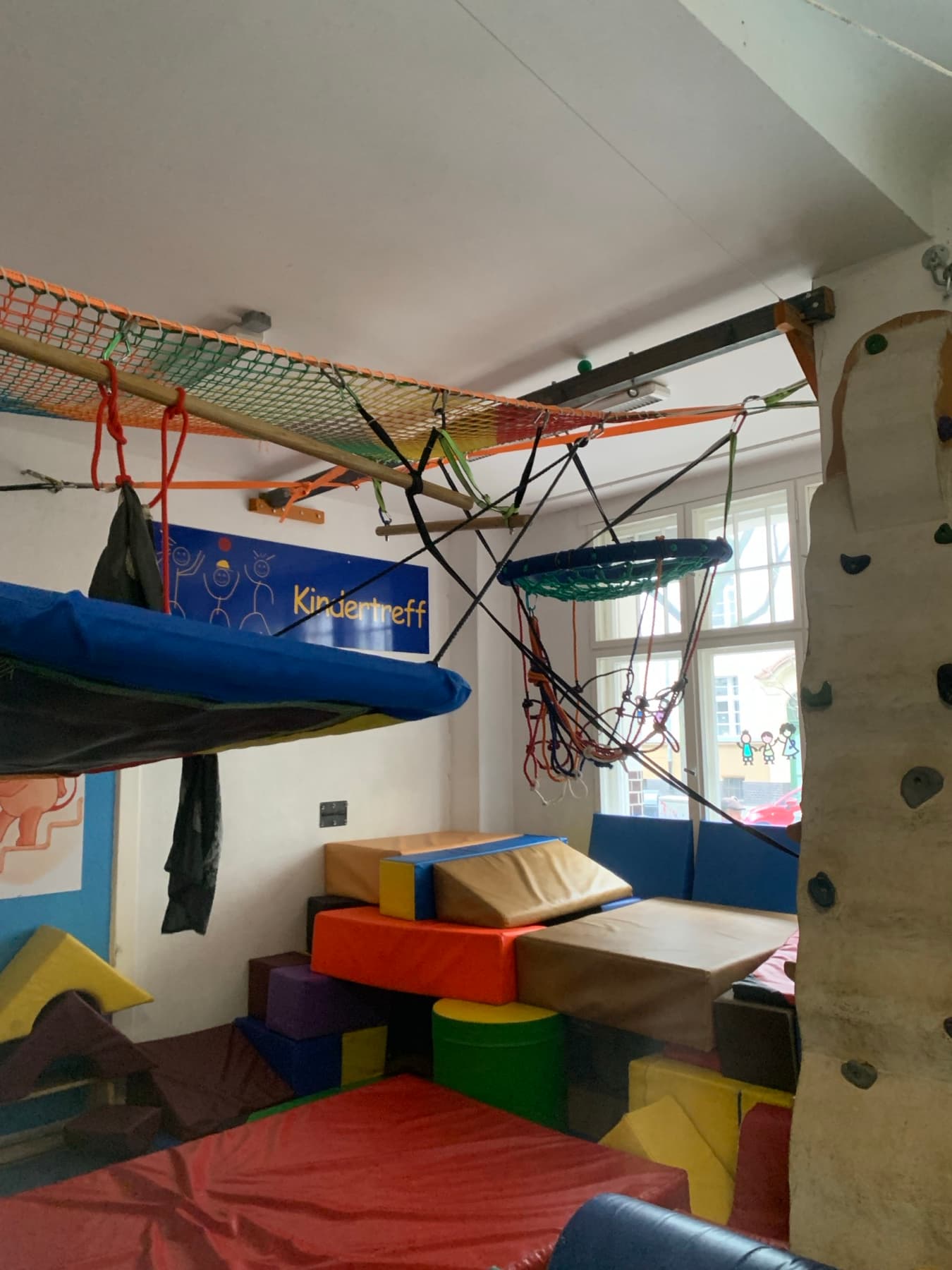 Trampolin und Bewegungsraum bei jopala